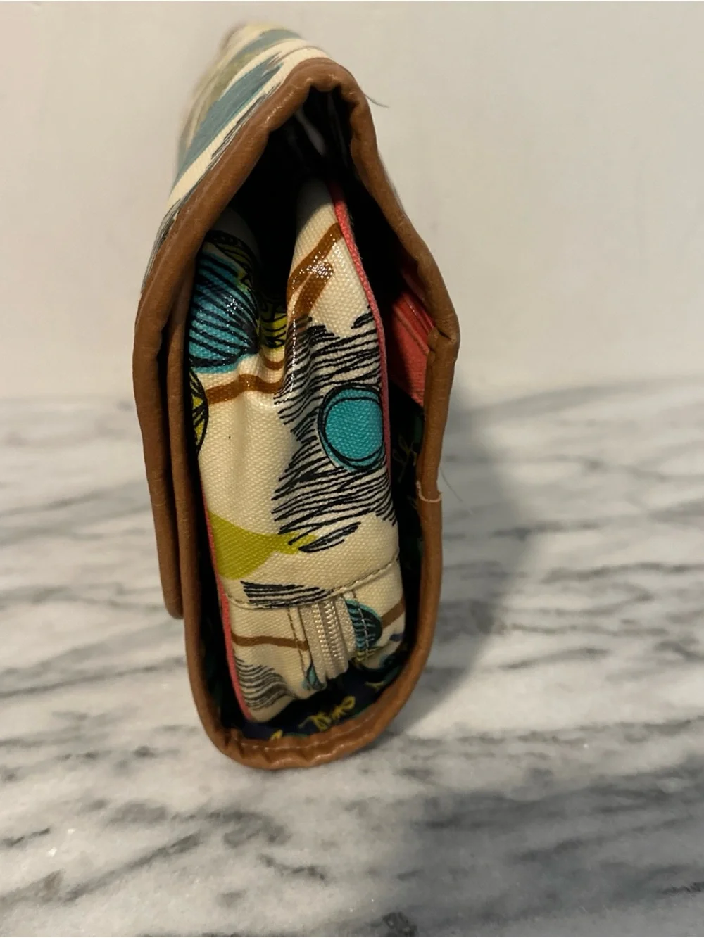 Fossil Floral Pattern traveling make up toiletries bag has key -